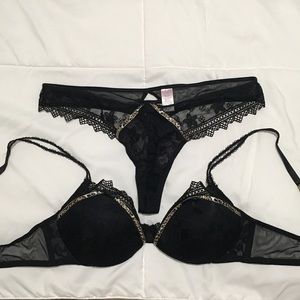 NWOT Victoria’s Secret bra/panty set